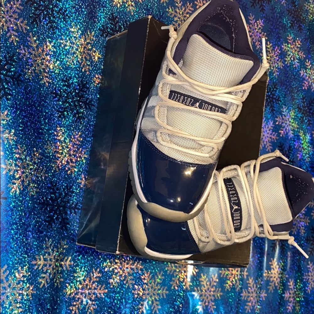 Jordan Georgetown 11’s